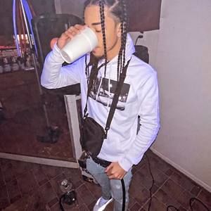 Meet your Posher, Carlos